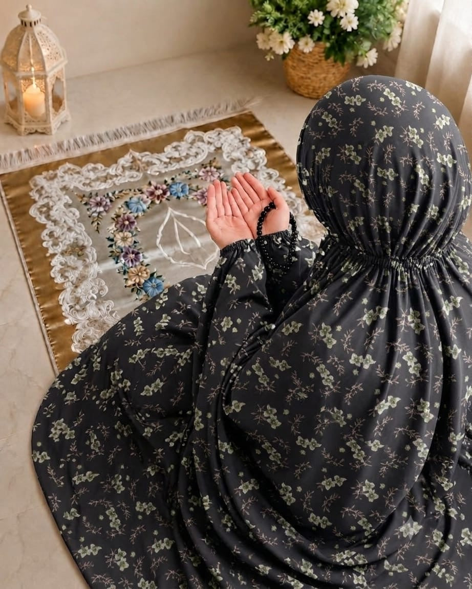 Printed Namaz Chaddar With Sleeves And Naqab 131