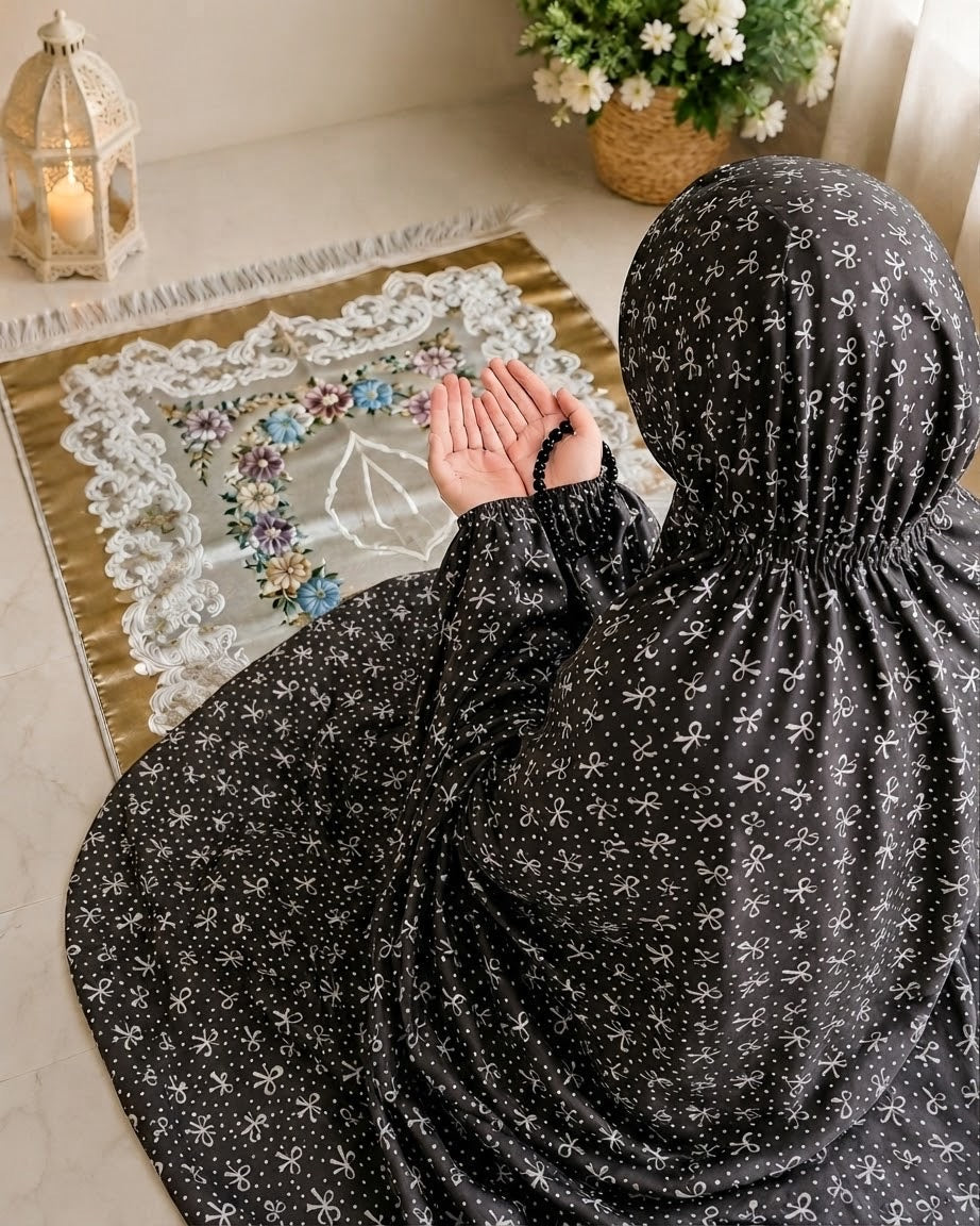 Printed Namaz Chaddar With Sleeves And Naqab 112