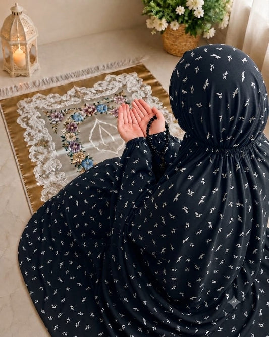 Printed Namaz Chaddar With Sleeves And Naqab 126
