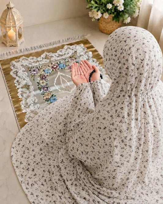 Printed Namaz Chaddar With Sleeves And Naqab 104